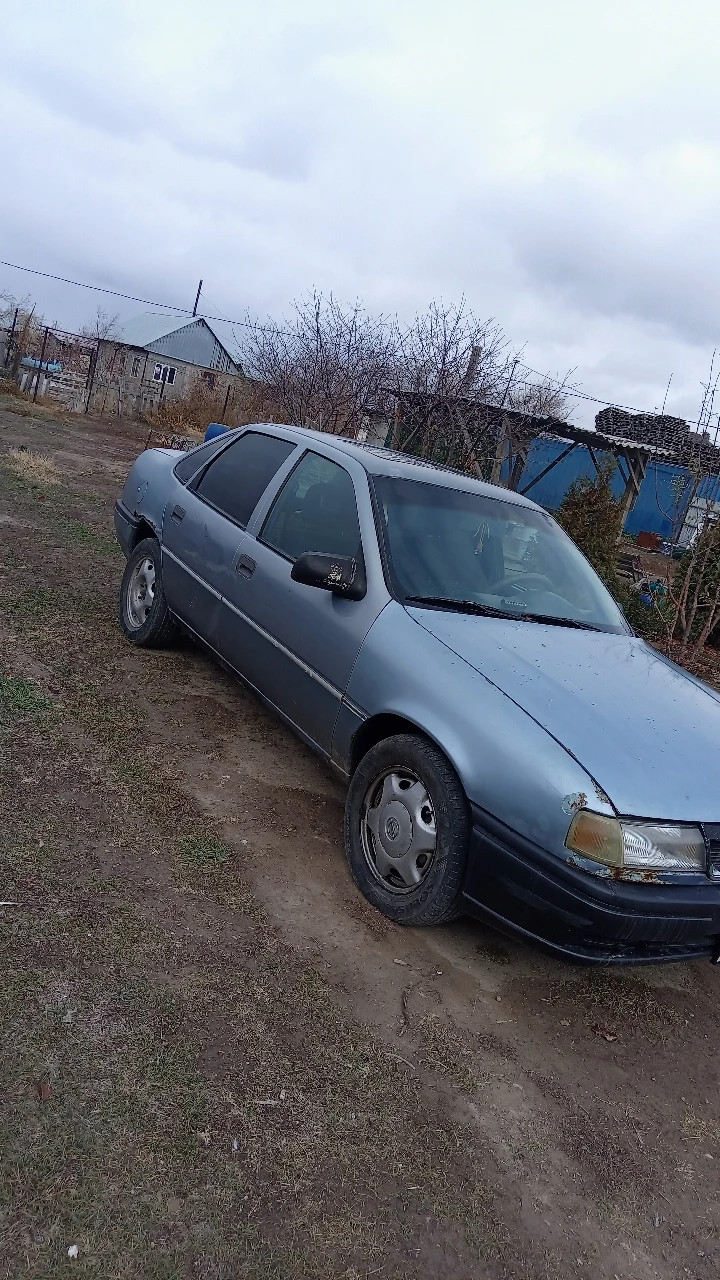 Opel Vectra, 1989