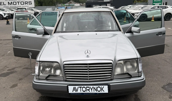 Mercedes-Benz E-Класс 1994 года