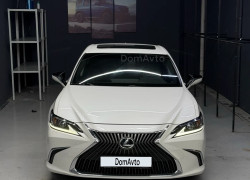 Lexus ES 2019 года