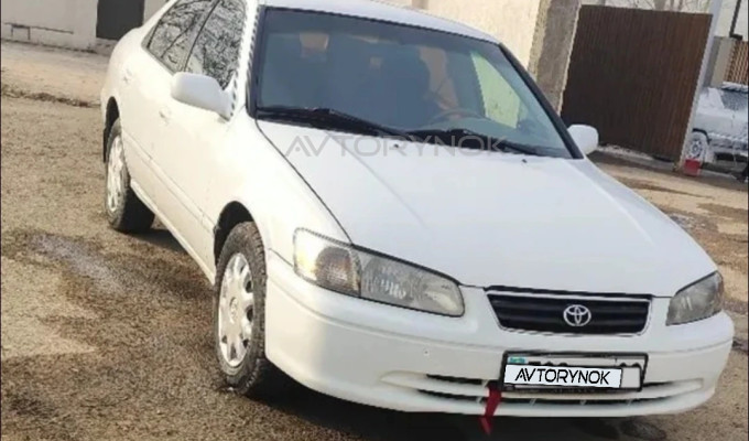 Toyota Camry 2002 года