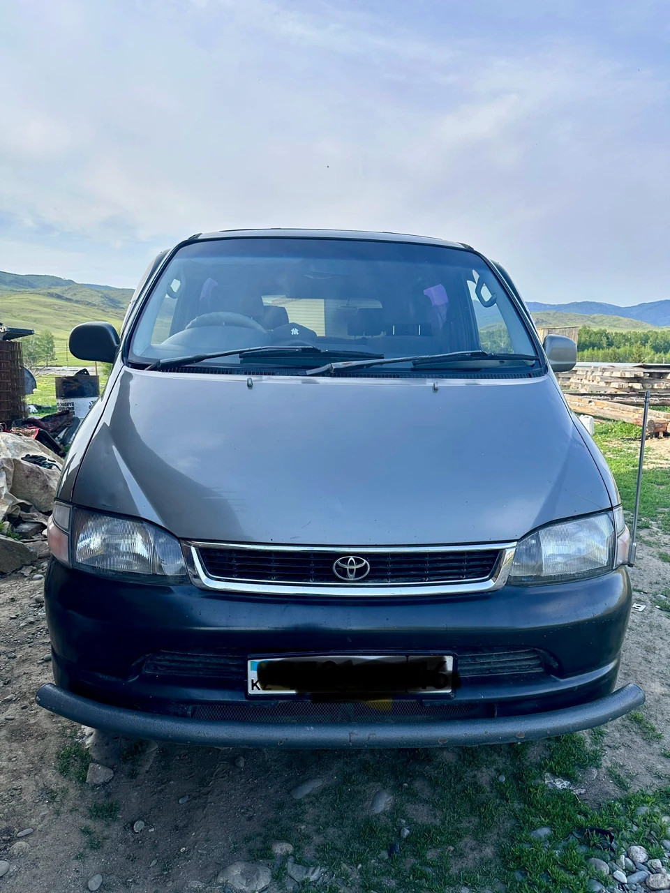 Toyota Granvia, 1996