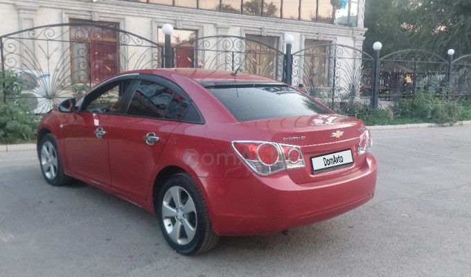 Chevrolet Cruze 2012 года