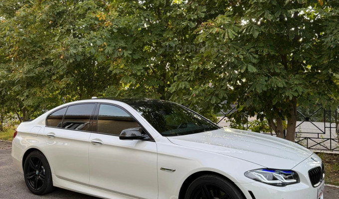 BMW 5 серия 2015 года