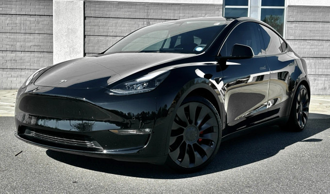 Tesla Model Y 2024 года