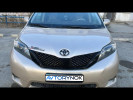 Toyota Sienna 2013 года