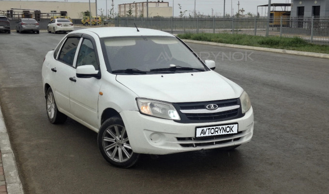 ВАЗ (Lada) Granta 2013 года