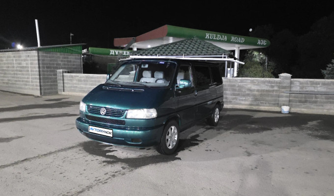 Volkswagen Transporter 1999 года