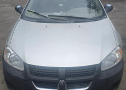 Dodge Stratus 2005 года