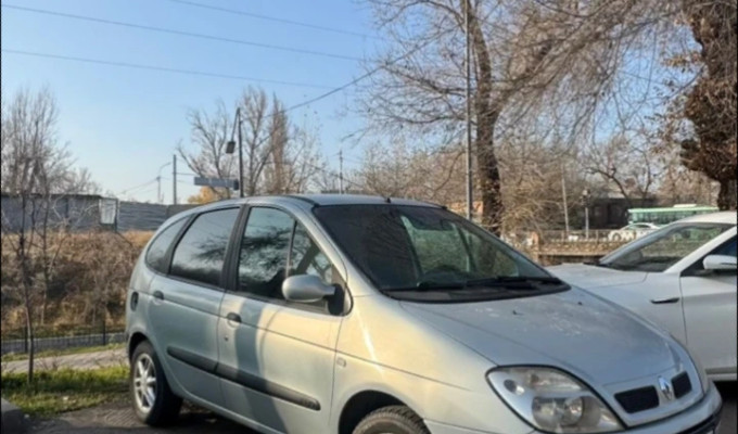 Renault Scenic 2002 года