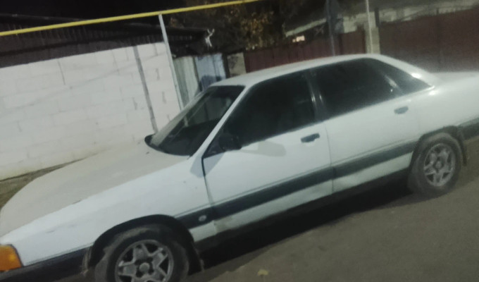 Audi 100 1988 года