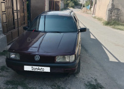 Volkswagen Passat 1993 года