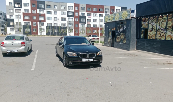 BMW 7 серия 2009 года