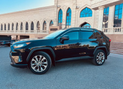 Toyota RAV4 2021 года