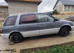 Mitsubishi Space Wagon 1993 года