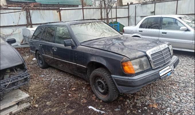 Mercedes-Benz E-Класс 1991 года
