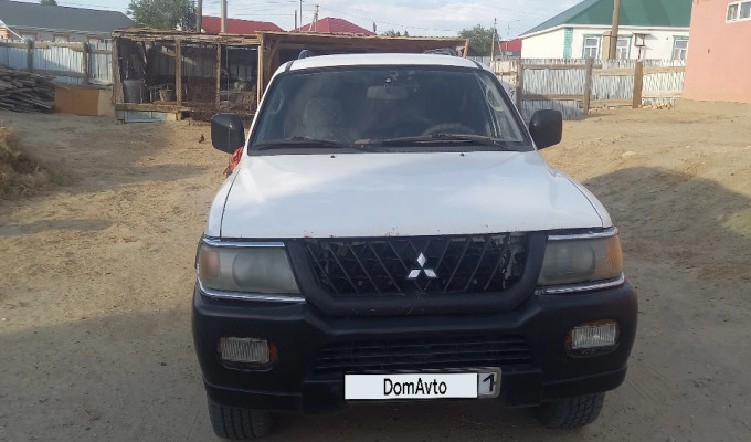 Mitsubishi Montero Sport 2002 года
