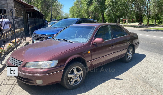 Toyota Camry 1998 года