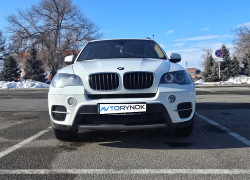 BMW X5 2010 года