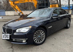 BMW 7 серия 2010 года