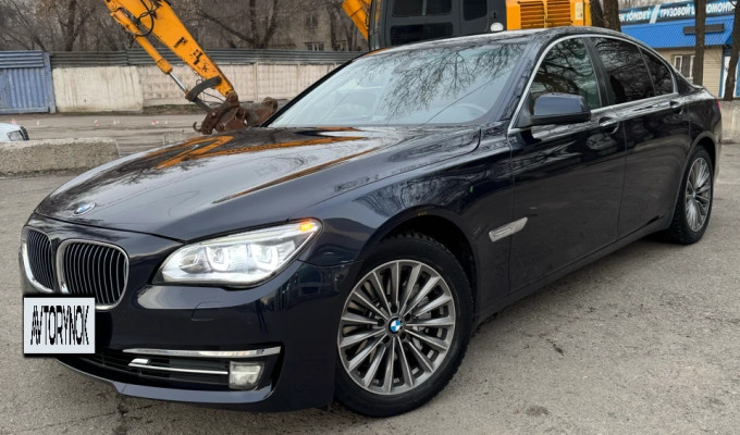 BMW 7 серия 2010 года