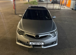 Toyota Camry 2012 года
