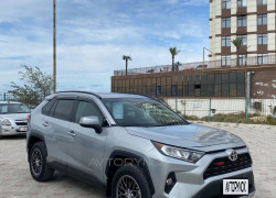 Toyota RAV4 2020 года