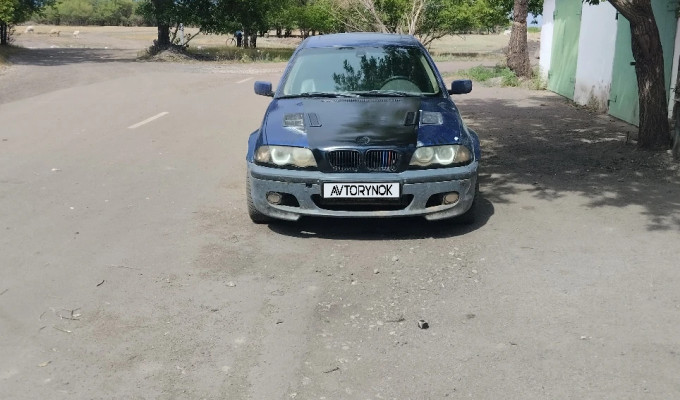 BMW 3 серия 1998 года