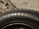 Зимнию шипованную резину на дисках MAXXIS 195/65R15