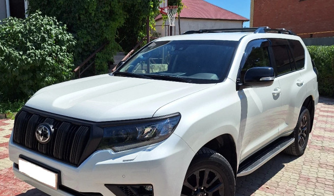 Toyota Land Cruiser Prado 2023 года
