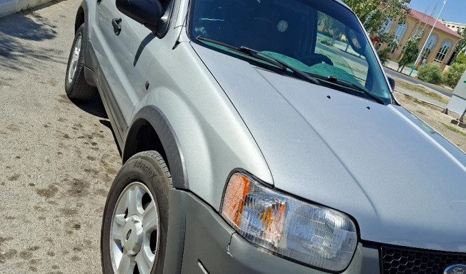 Ford Escape 2002 года
