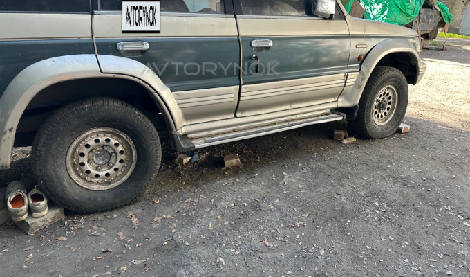 Mitsubishi Pajero 1992 года