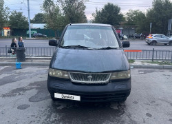Nissan Largo 1996 года