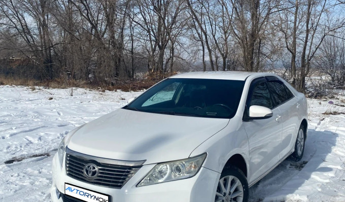 Toyota Camry 2014 года