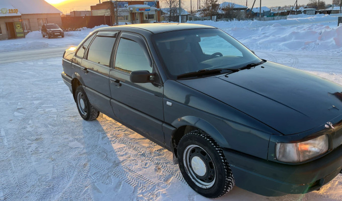 Volkswagen Passat 1990 года