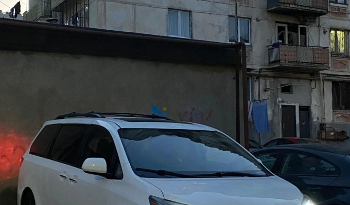 Toyota Sienna 2015 года