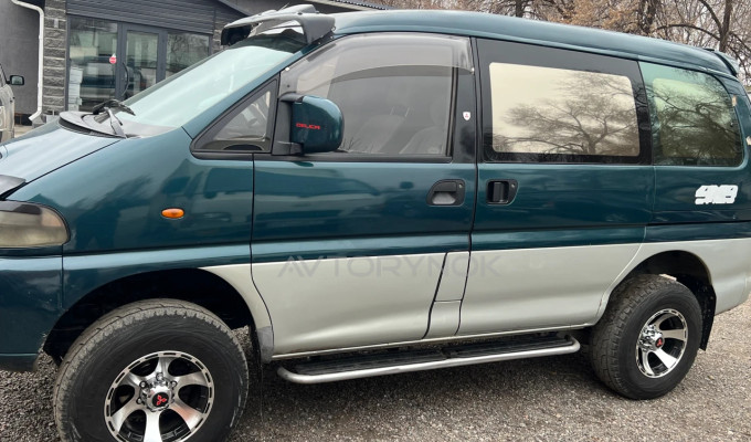 Mitsubishi Delica 1996 года