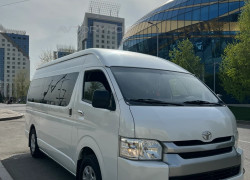 Toyota Hiace 2015 года