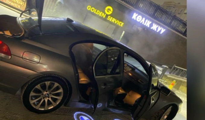 BMW 7 серия 2002 года
