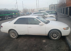 Toyota Camry 1998 года