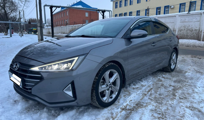 Hyundai Elantra 2020 года