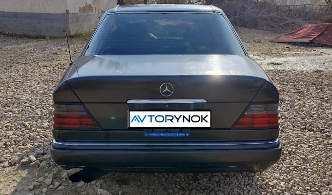 Mercedes-Benz E-Класс 1995 года