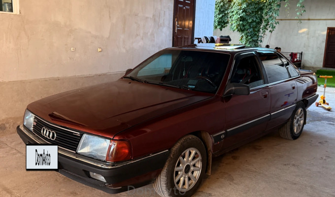 Audi 100 1988 года