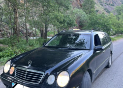 Mercedes-Benz E-Класс 2001 года