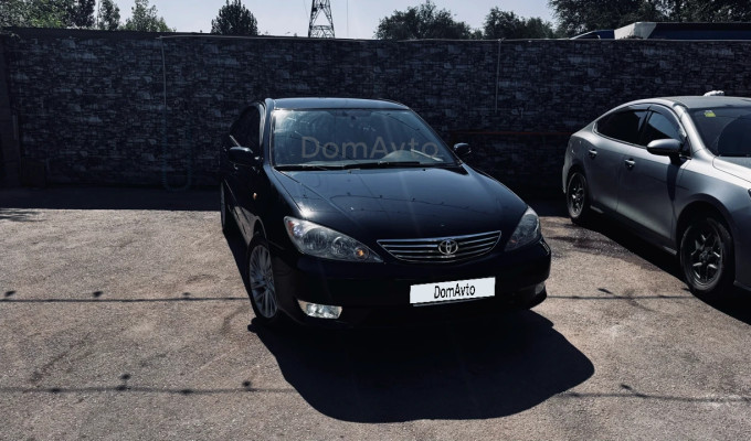 Toyota Camry 2002 года