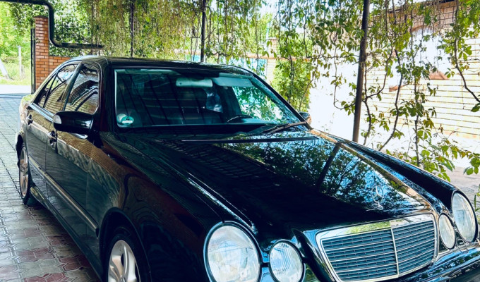 Mercedes-Benz E-Класс 1999 года