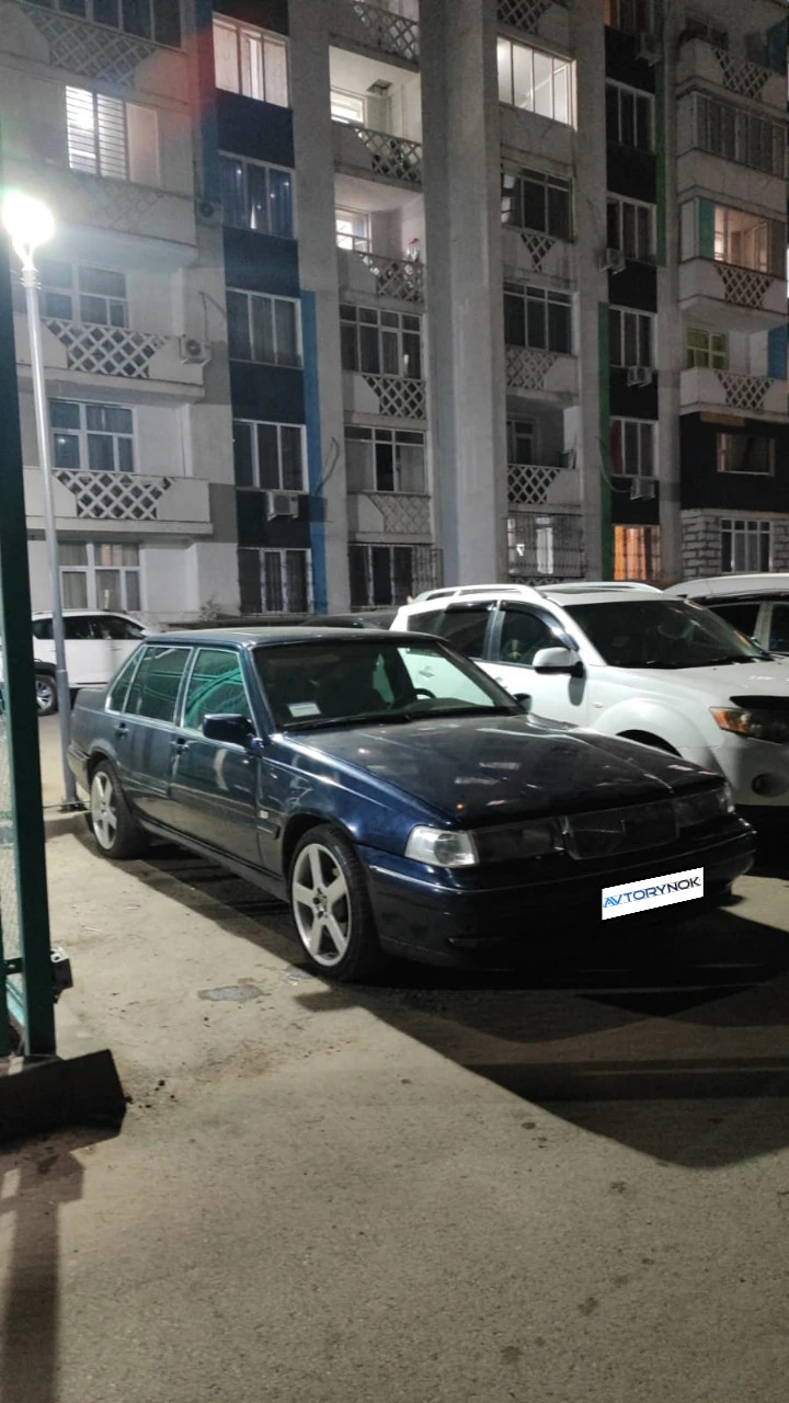Volvo S90, 1998