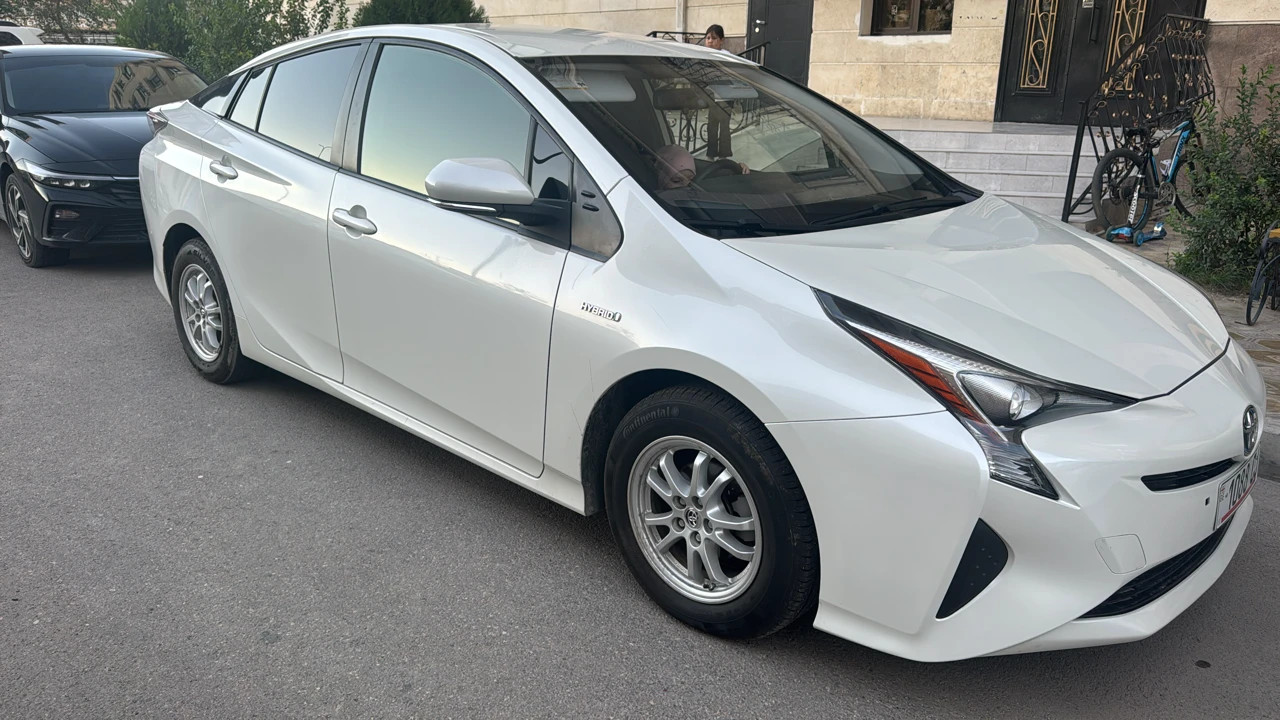 Toyota Prius, 2016