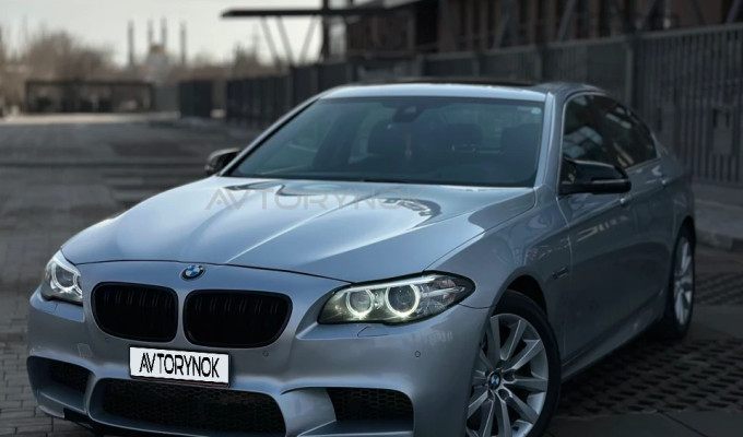 BMW 5 серия 2015 года