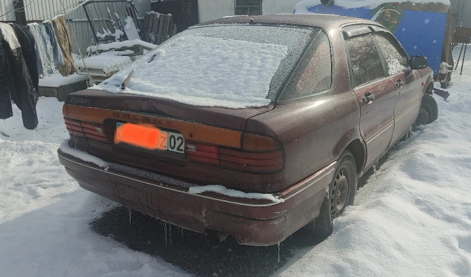 Mitsubishi Galant 1990 года