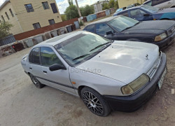 Nissan Primera 1993 года